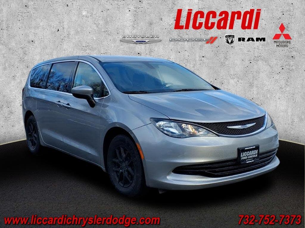 2017 Chrysler Pacifica Touring FWD