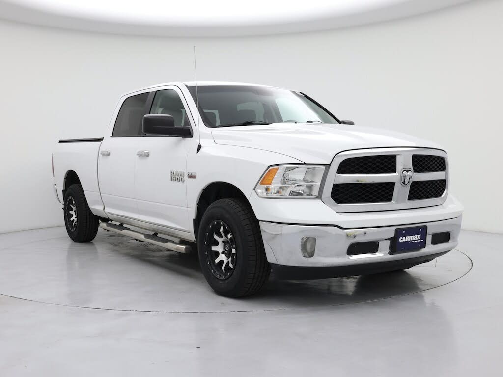 2017 RAM 1500 SLT Crew Cab 4WD