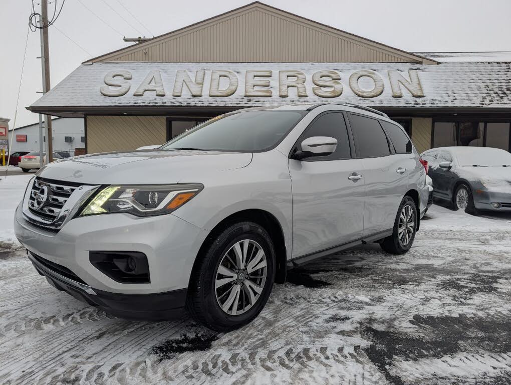 2020 Nissan Pathfinder S FWD