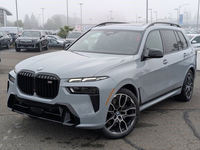 2026 BMW X7 M60i AWD