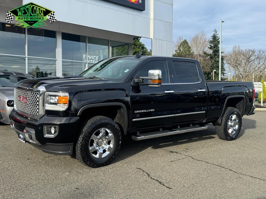 2016 GMC Sierra 3500HD Denali Crew Cab LB DRW 4WD