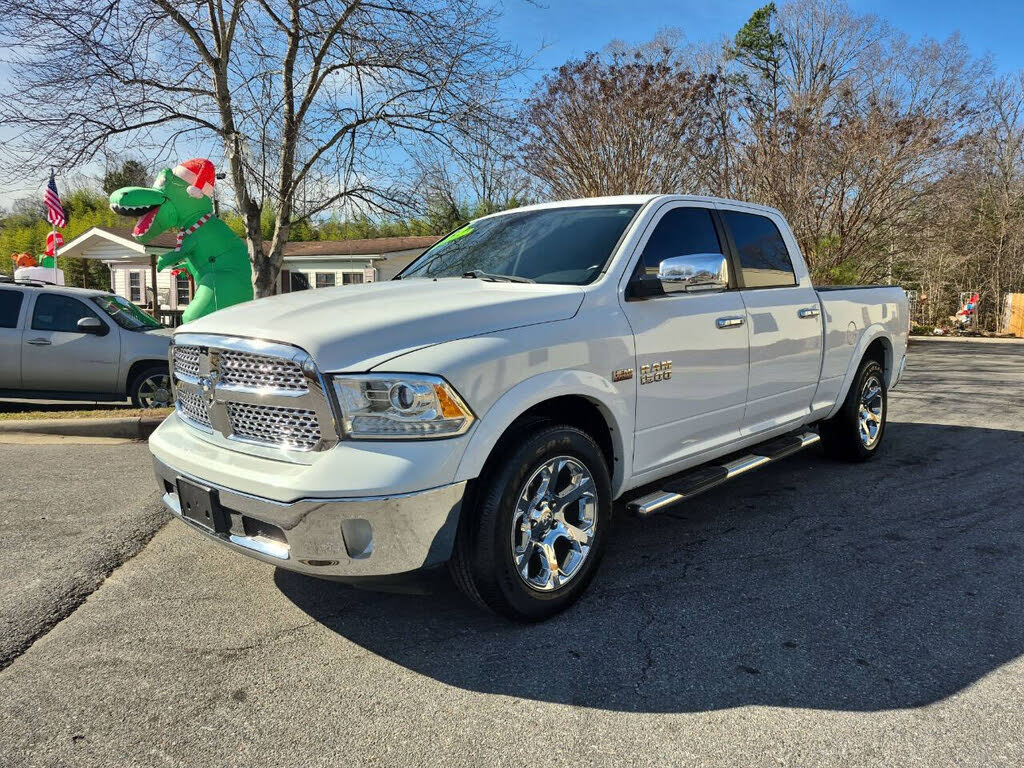2015 RAM 1500 Laramie Crew Cab 4WD
