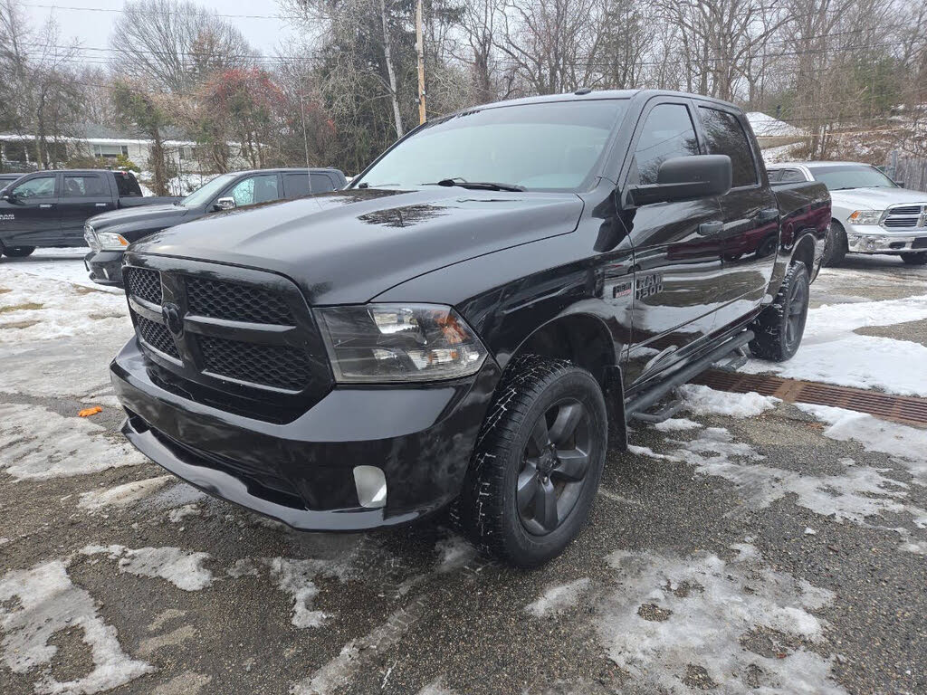 2017 RAM 1500 Express Crew Cab 4WD