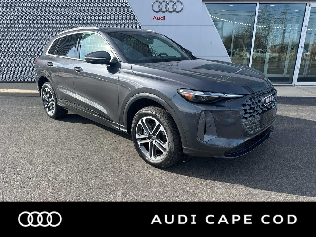 2025 Audi Q5 quattro Premium 40 TFSI