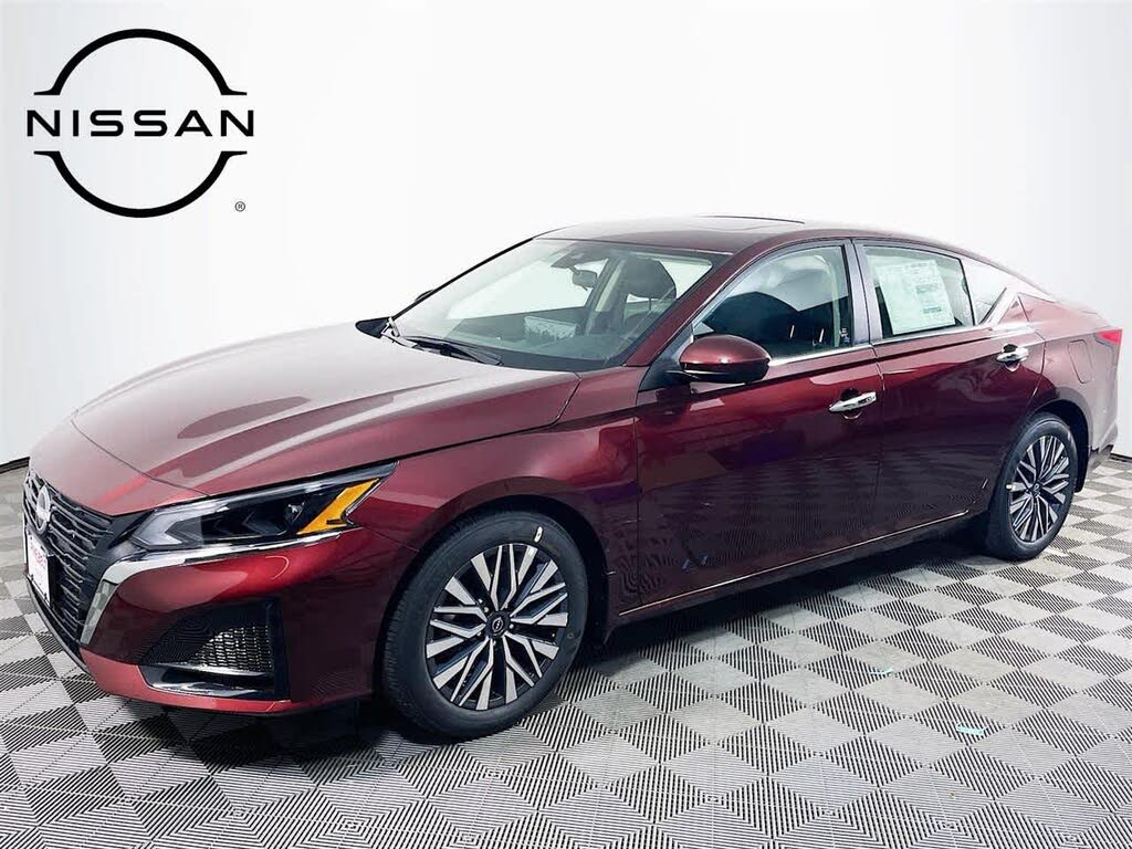 2025 Nissan Altima 2.5 SV FWD