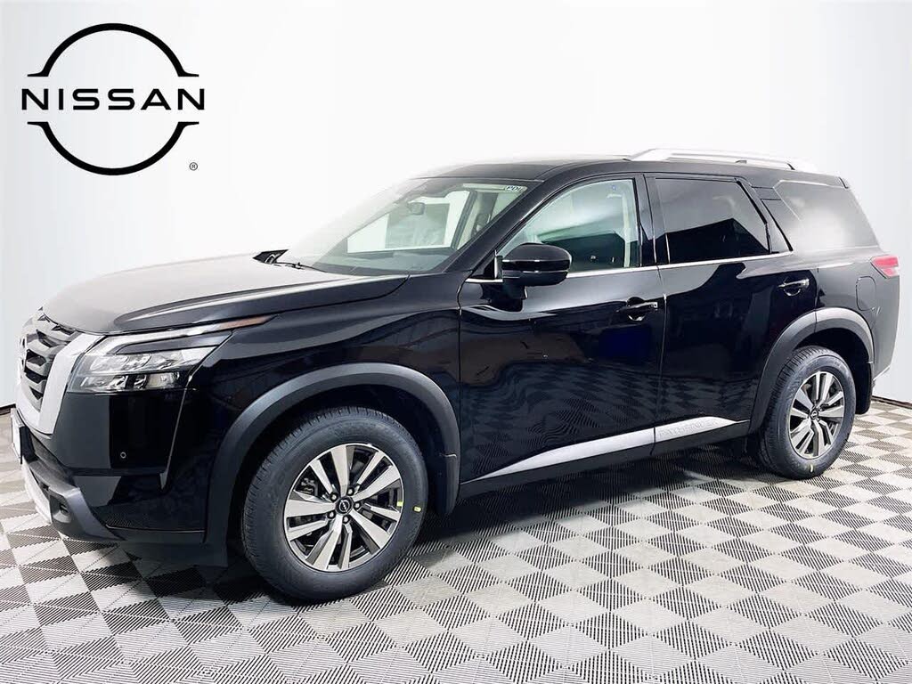 2025 Nissan Pathfinder SL 4WD