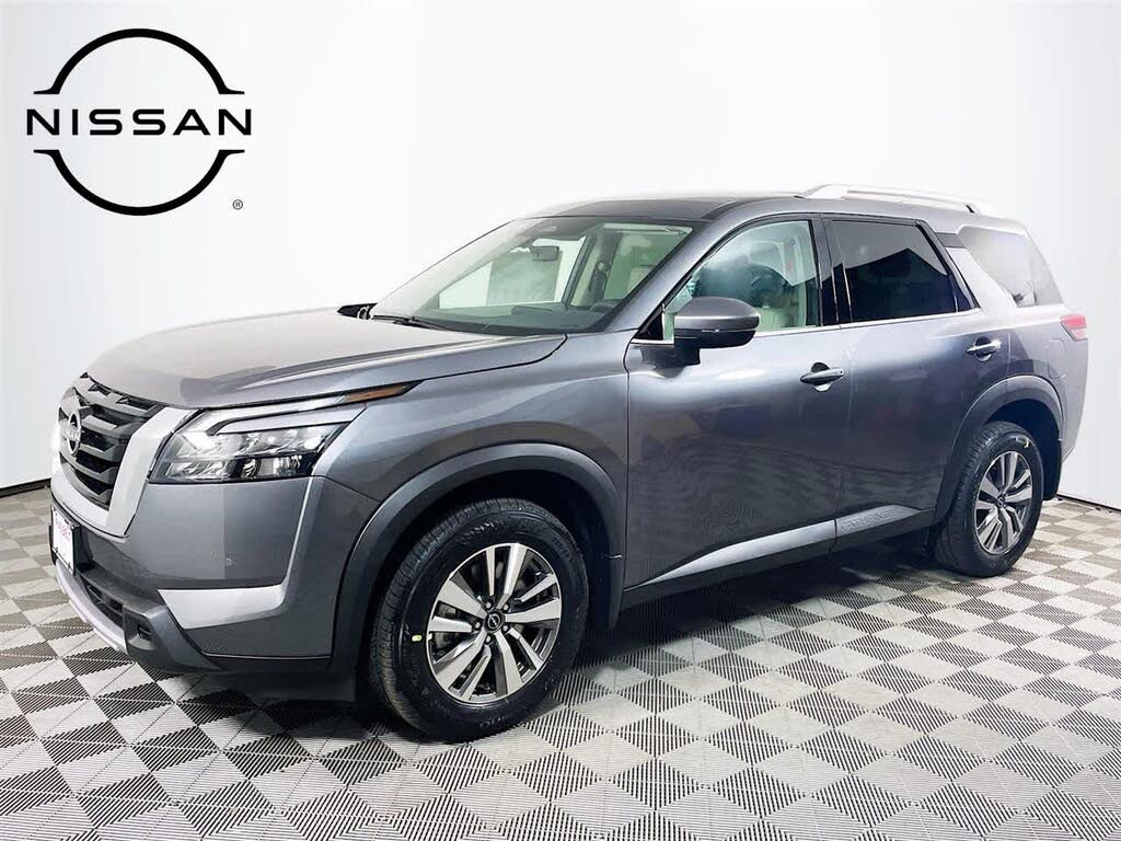 2025 Nissan Pathfinder SL 4WD