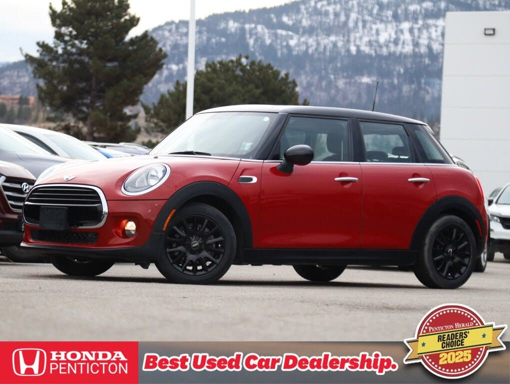 2016 MINI Cooper 4-Door Hatchback FWD