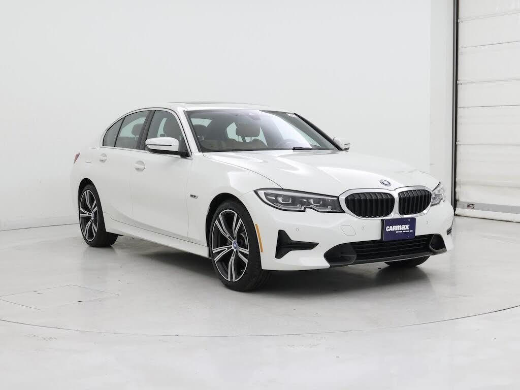 2022 BMW 3 Series 330e xDrive Hybrid Plug-in AWD
