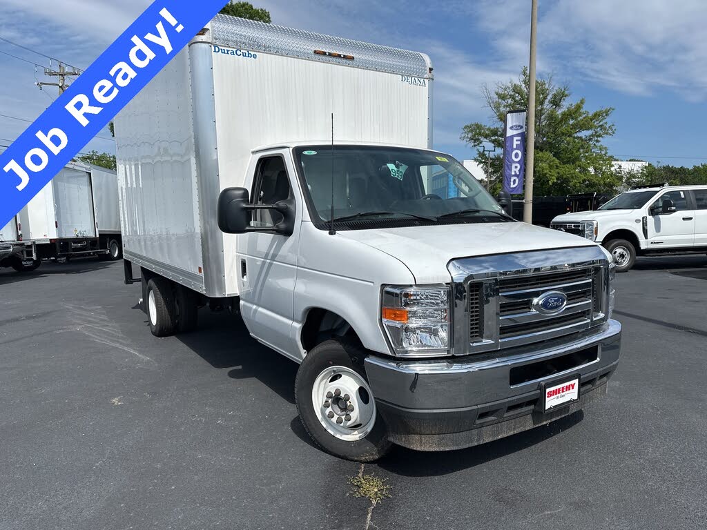 2024 Ford E-Series Chassis E-350 SD Cutaway SB RWD