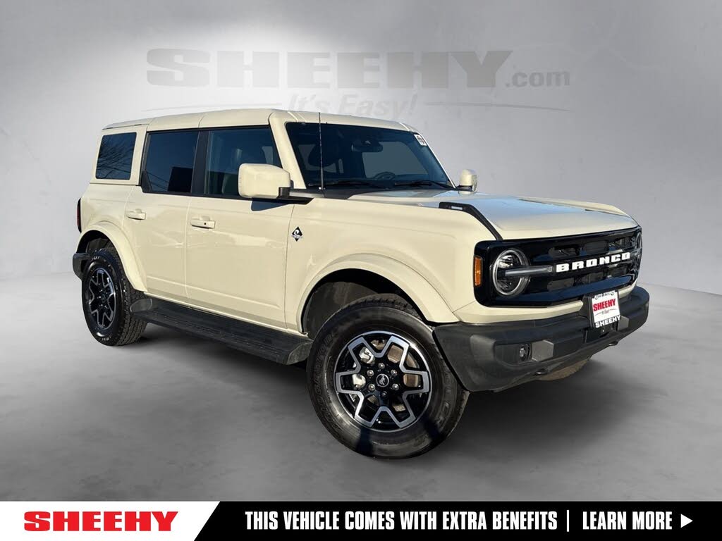 2025 Ford Bronco Outer Banks 4-Door 4WD
