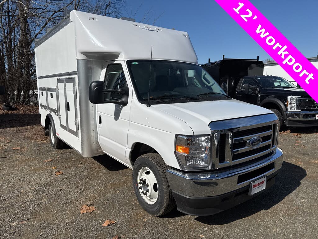 2025 Ford E-Series Chassis E-350 SD Cutaway SB DRW RWD