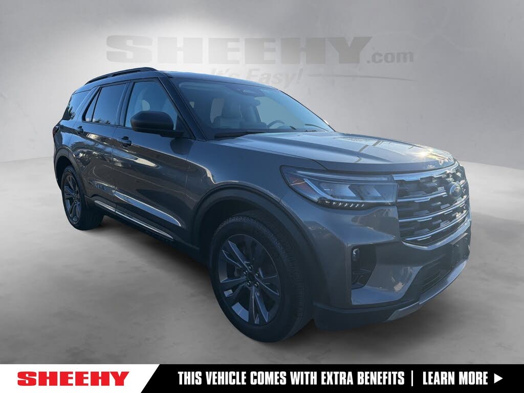 2025 Ford Explorer Active AWD