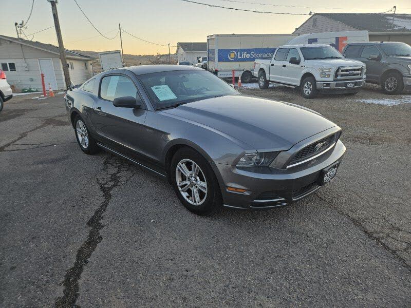 2013 Ford Mustang V6 Coupe RWD