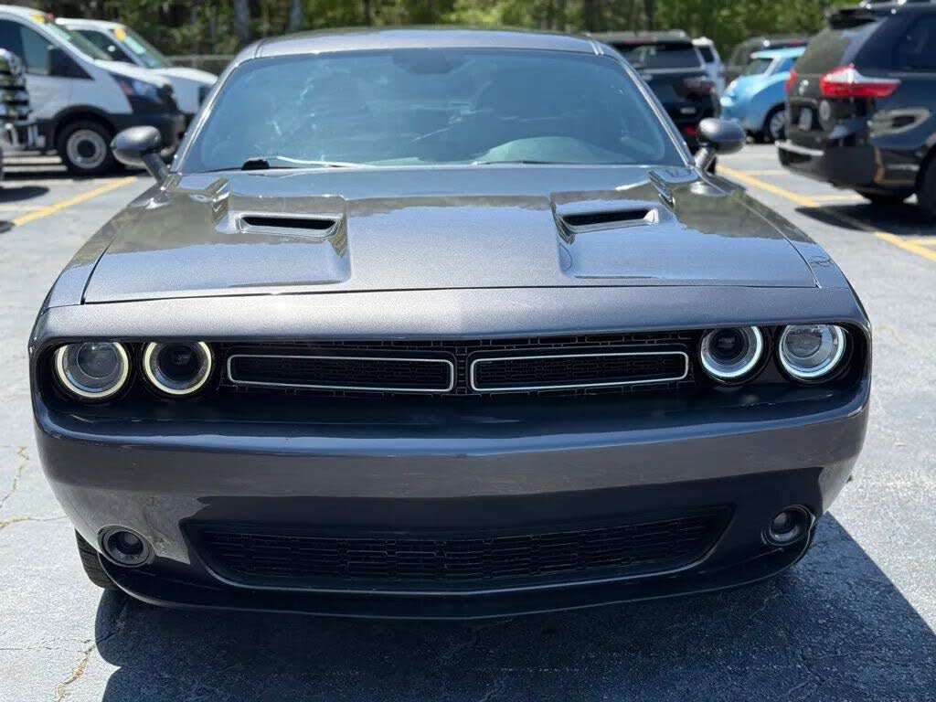 2016 Dodge Challenger SXT RWD