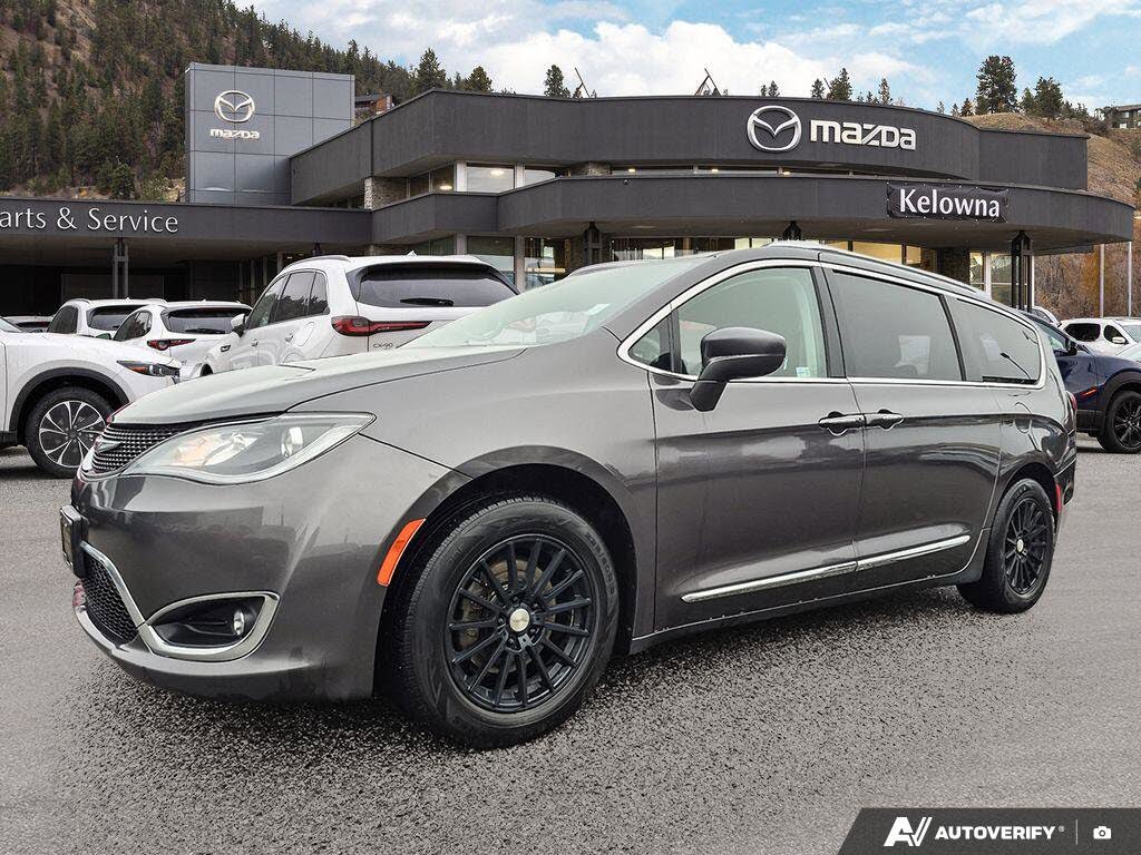 2017 Chrysler Pacifica Touring L Plus FWD