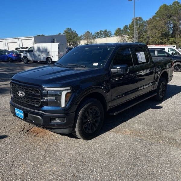2025 Ford F-150 Lariat SuperCrew 4WD