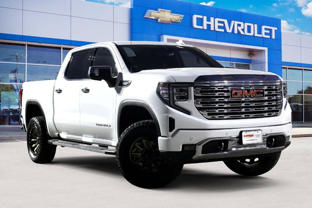 2022 GMC Sierra 1500 Denali Crew Cab 4WD
