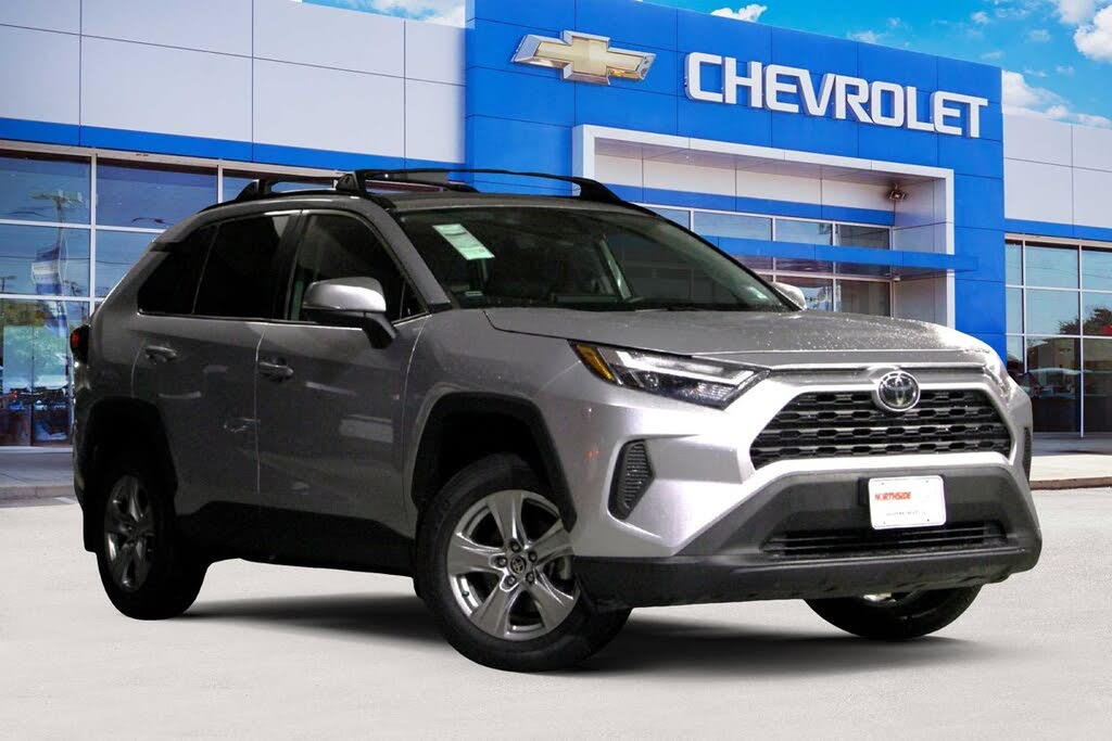 2024 Toyota RAV4 XLE FWD