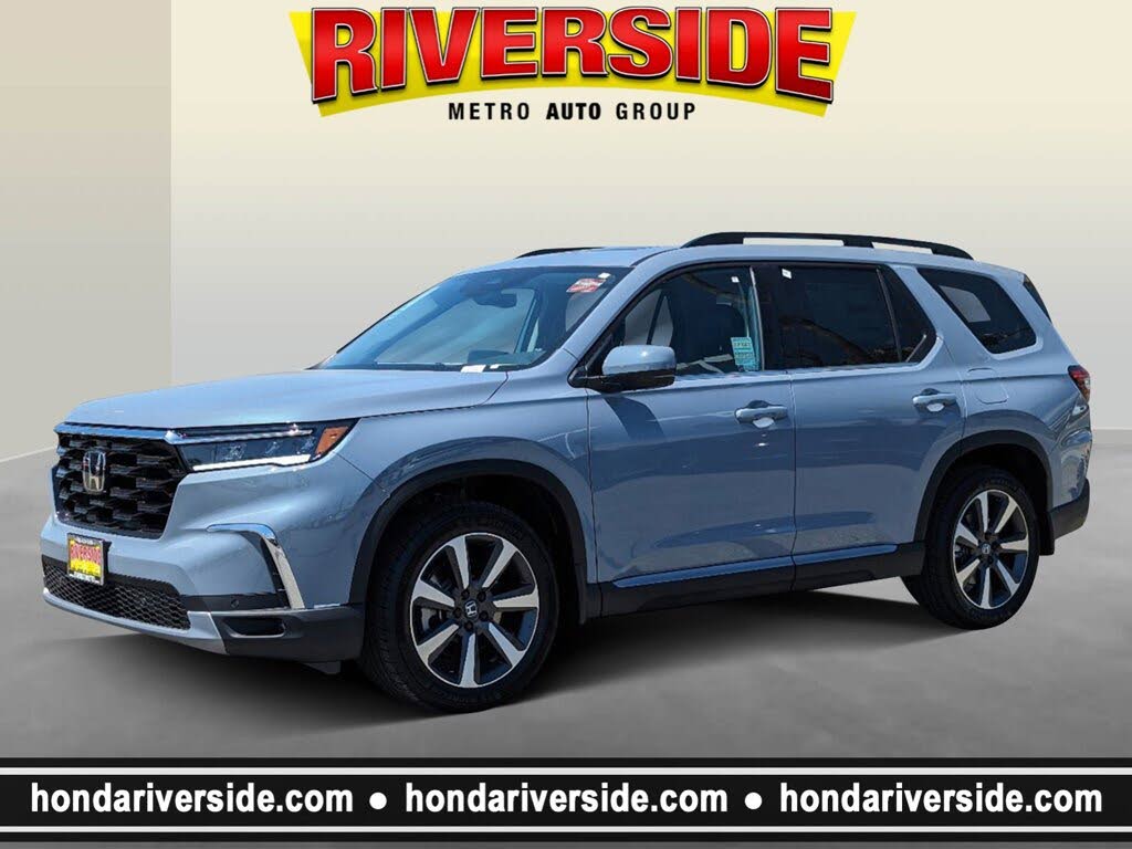 2025 Honda Pilot Touring FWD