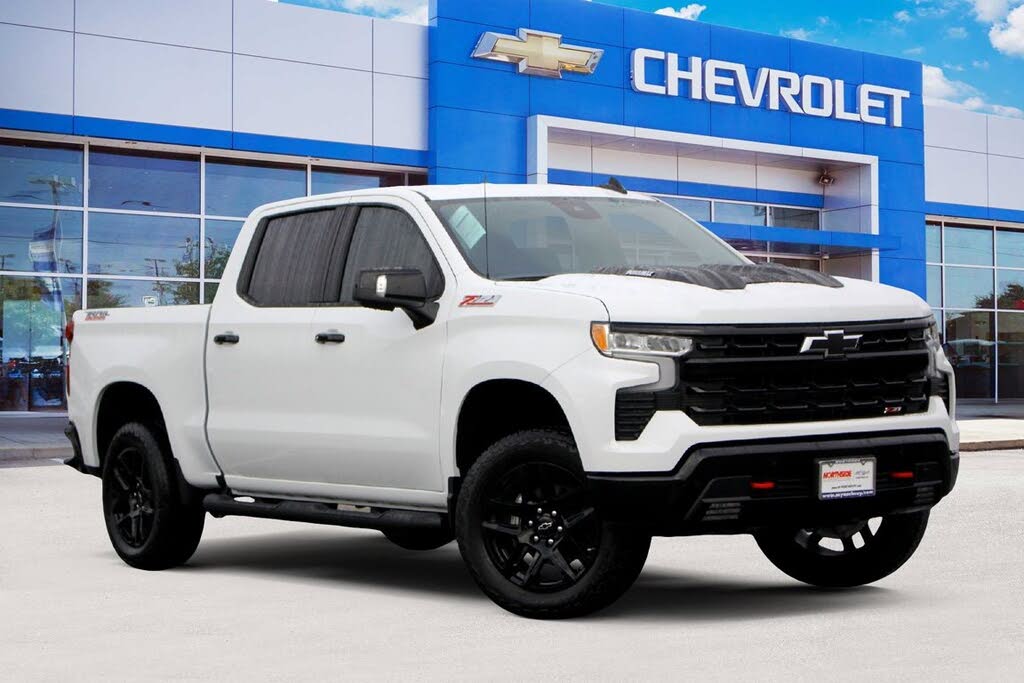 2026 Chevrolet Silverado 1500 LT Trail Boss Crew Cab 4WD