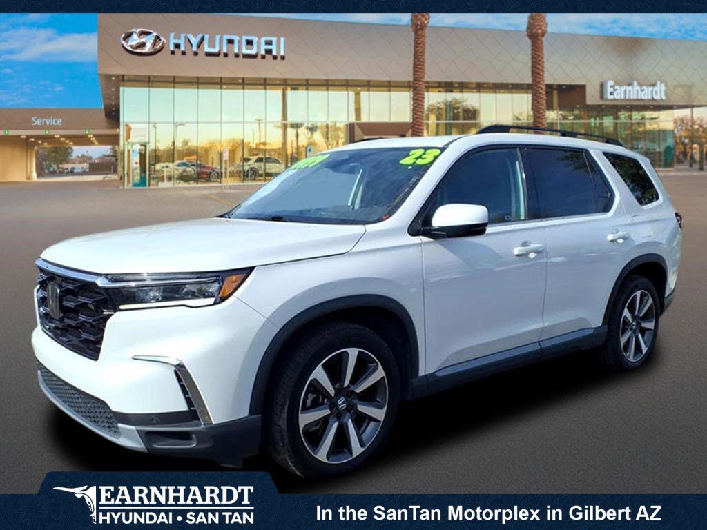 2023 Honda Pilot Touring FWD