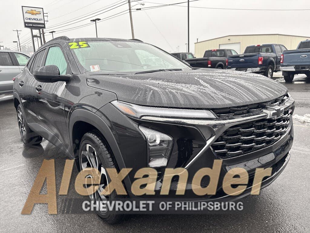 2025 Chevrolet Trax RS with 2RS FWD