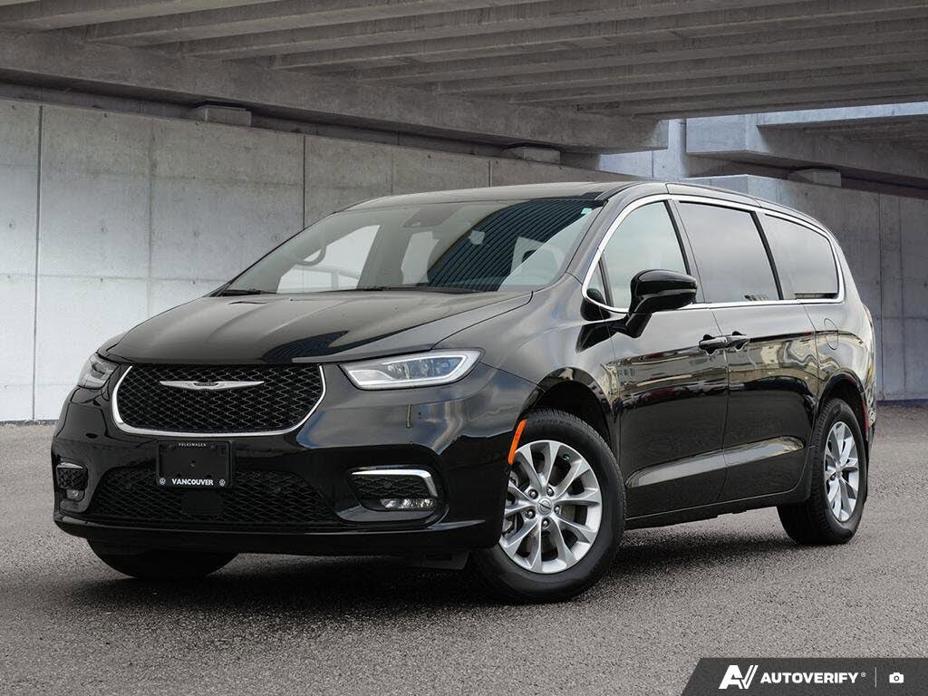 2025 Chrysler Pacifica Select AWD
