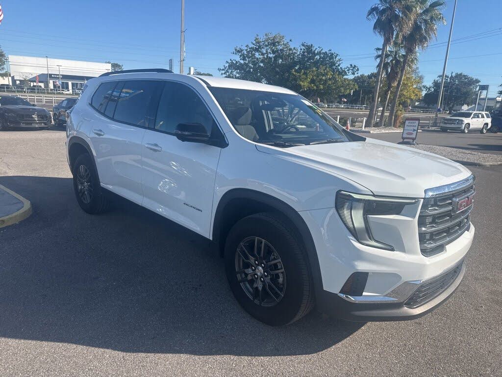 2025 GMC Acadia Elevation FWD