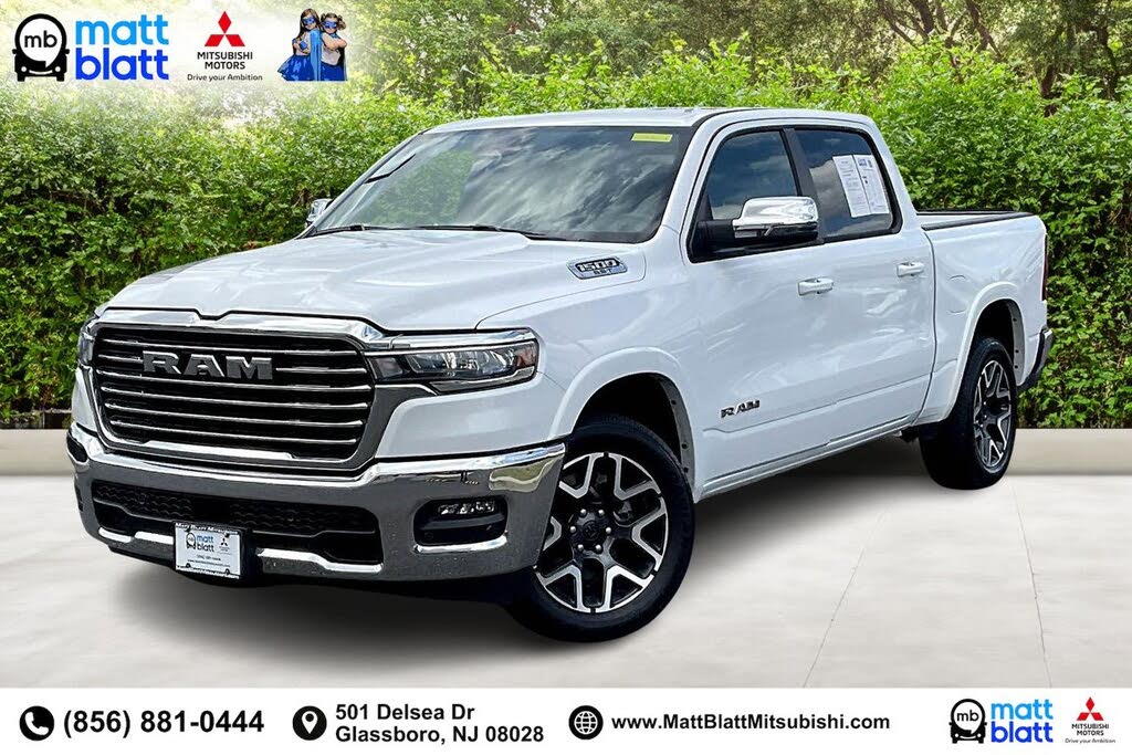 2025 RAM 1500 Laramie Crew Cab 4WD