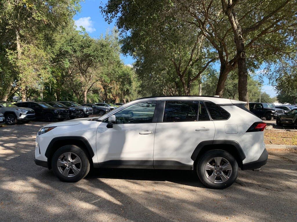 2025 Toyota RAV4 XLE AWD
