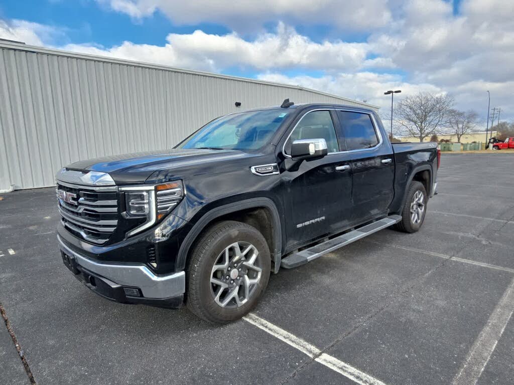 2024 GMC Sierra 1500 SLT Crew Cab 4WD