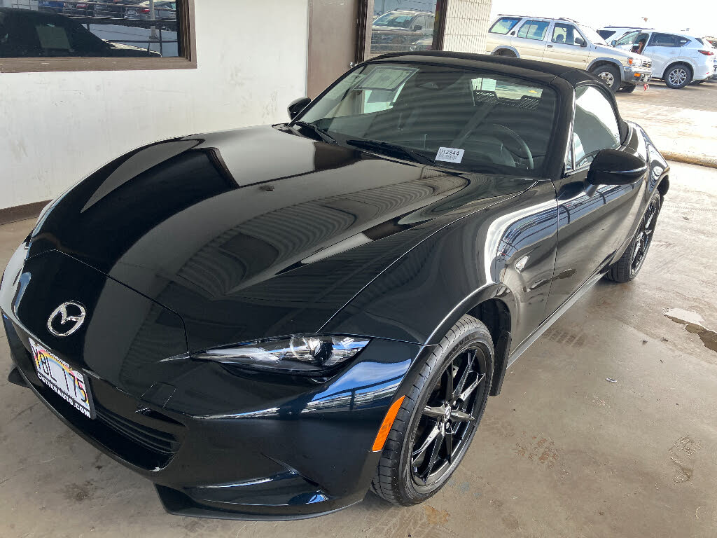 2025 Mazda MX-5 Miata Sport RWD