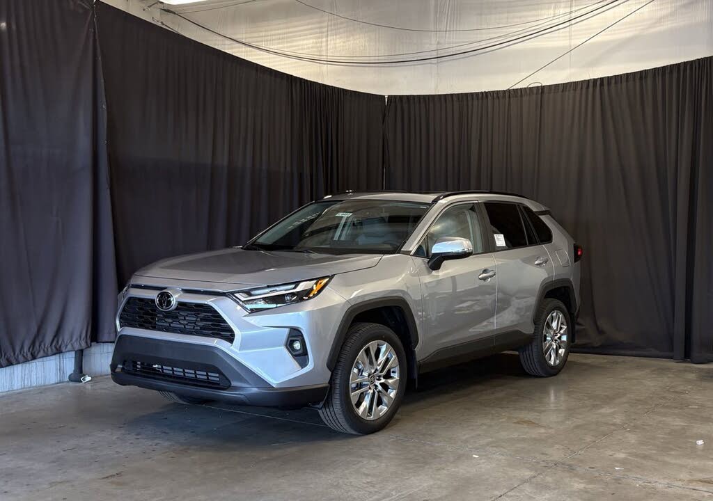2025 Toyota RAV4 XLE Premium FWD