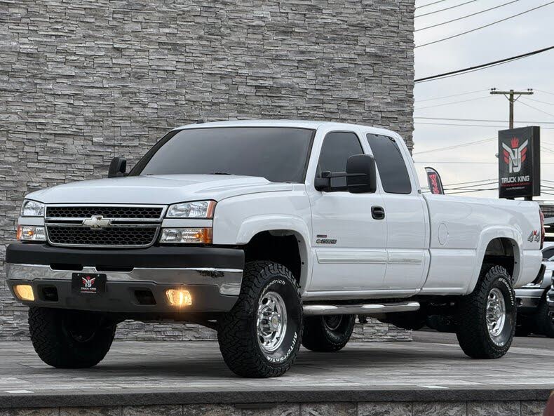 2005 Chevrolet Silverado 2500HD LS Extended Cab 4WD