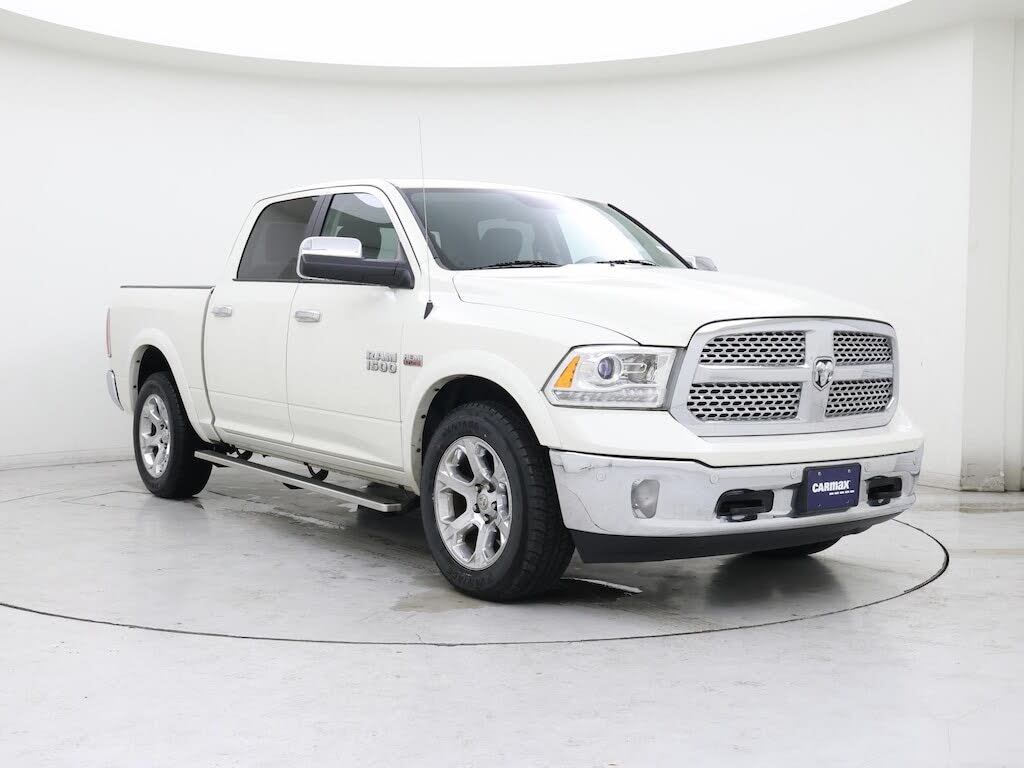 2017 RAM 1500 Laramie Crew Cab 4WD