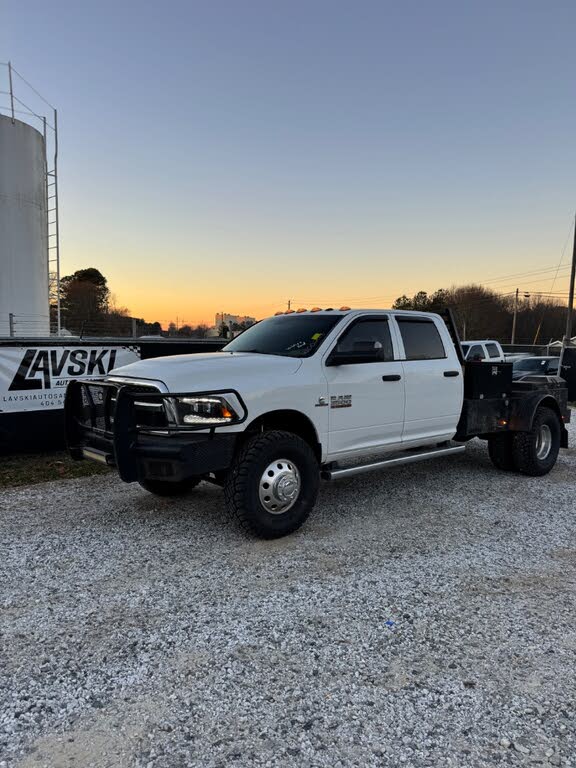 2017 RAM 3500 Tradesman Crew Cab LB DRW 4WD