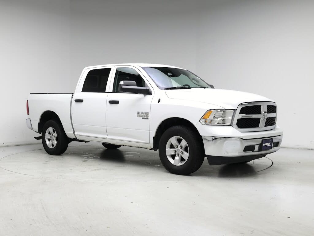 2023 RAM 1500 Classic SLT Crew Cab 4WD