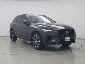 Volvo XC60 Recharge T8 Plus Dark Theme eAWD