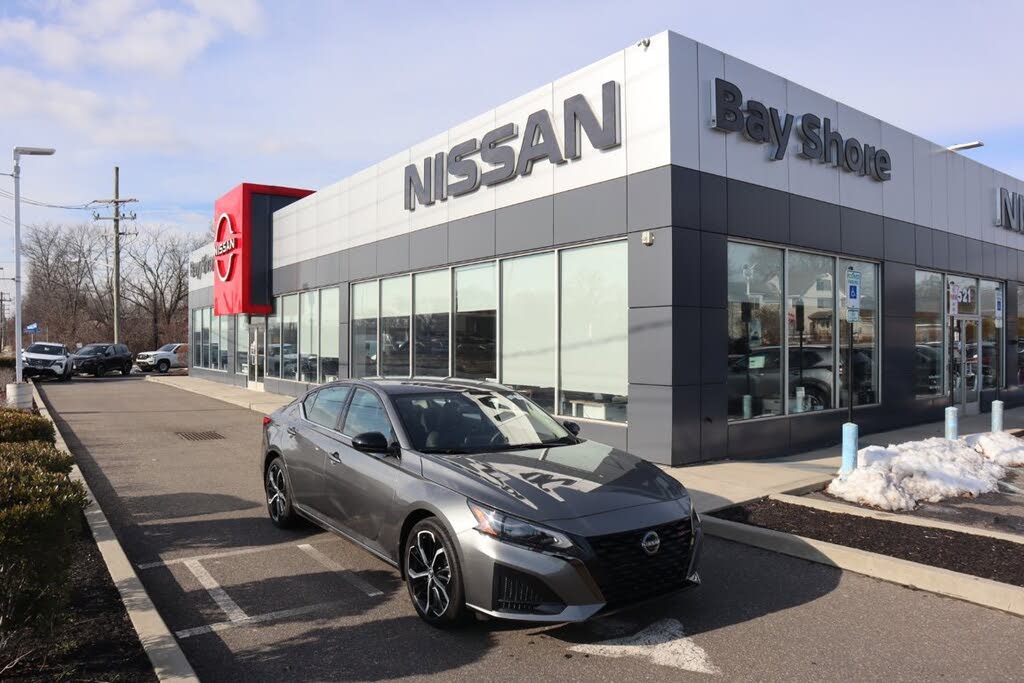 2025 Nissan Altima 2.5 SR FWD