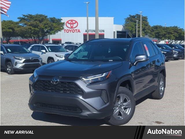 2025 Toyota RAV4 XLE FWD