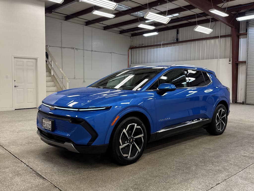 2024 Chevrolet Equinox EV LT with 2LT FWD
