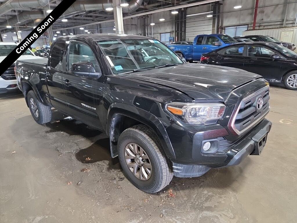 2017 Toyota Tacoma SR5 V6 Access Cab 4WD