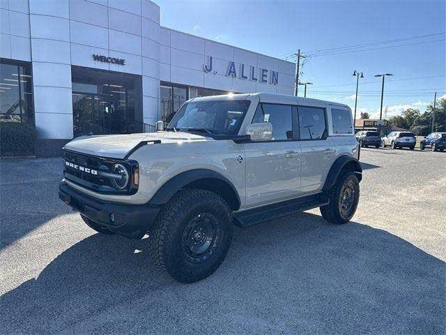 2025 Ford Bronco Outer Banks 4-Door 4WD