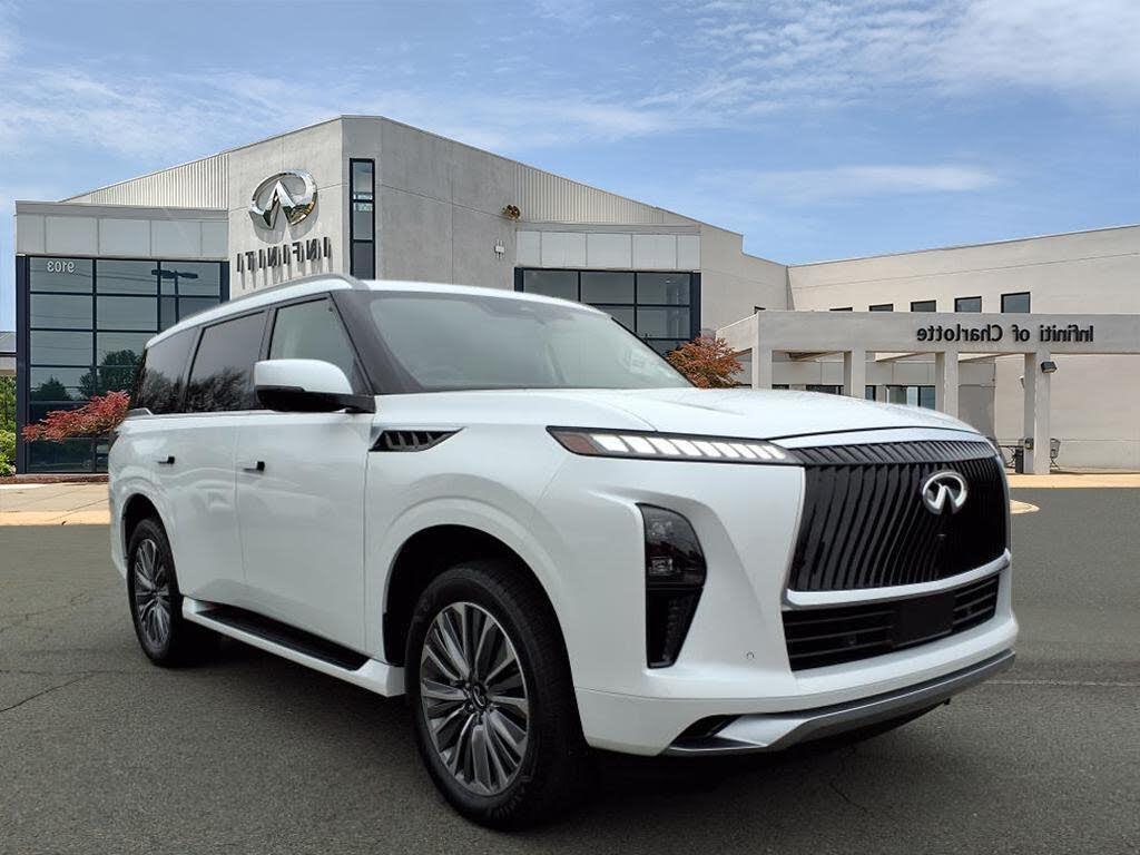 2025 INFINITI QX80 Sensory 4WD
