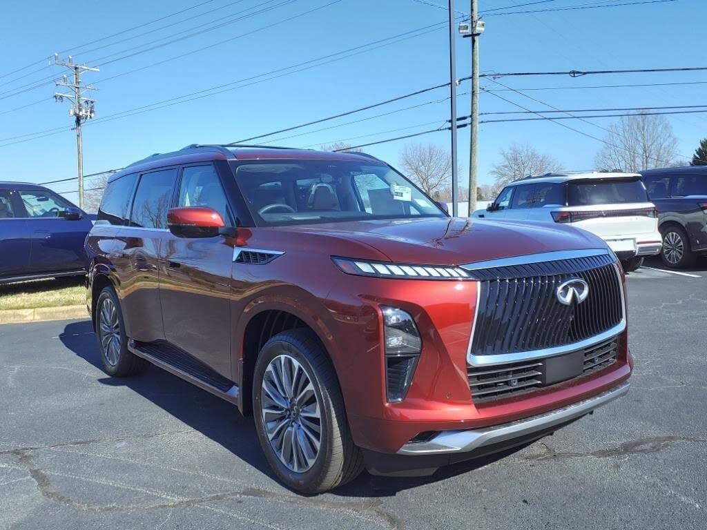 2025 INFINITI QX80 Sensory 4WD