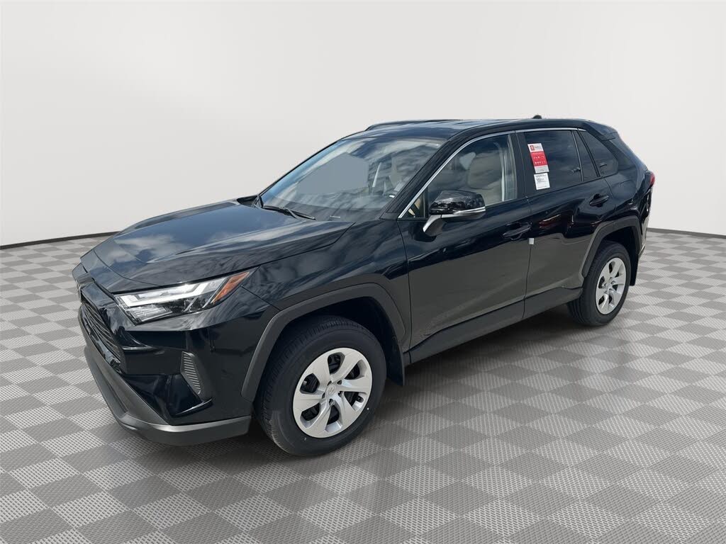 2025 Toyota RAV4 LE FWD