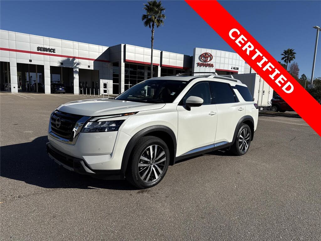 2024 Nissan Pathfinder Platinum FWD