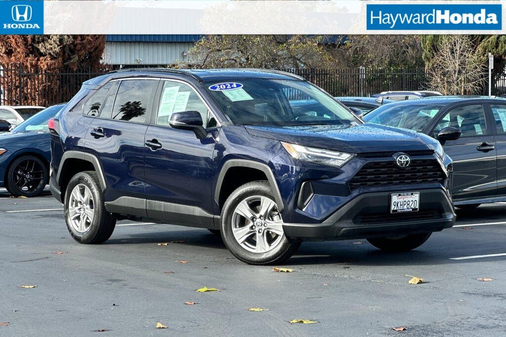 2024 Toyota RAV4 XLE FWD