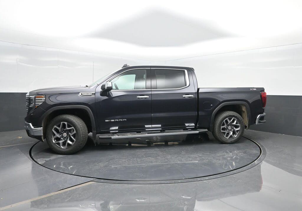 2026 GMC Sierra 1500 SLT Crew Cab 4WD